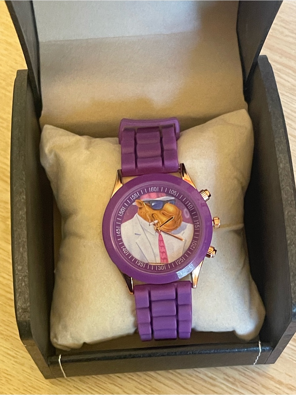 Purple Silicone Strap Fashion Watch with Smoking Camel Dial